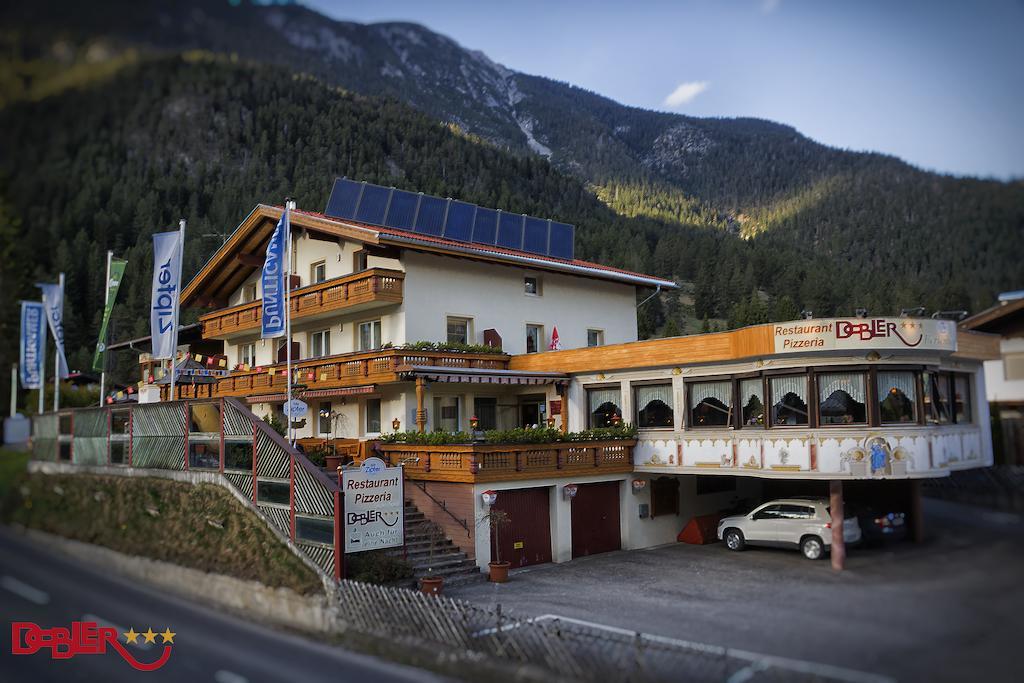 Ferienhotel Dobler ヴァイセンバッハ・アム・レッヒ エクステリア 写真