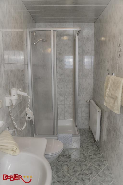 Ferienhotel Dobler ヴァイセンバッハ・アム・レッヒ 部屋 写真